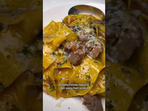 Best Casino Resort Hotel Las Vegas Nevada Red Rock Luxury Rooms Great Food Sparkling Pool Family