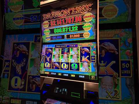 OFFENSIVELY LARGE JACKPOT!! #vegas #jackpot #slots