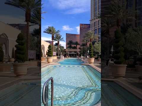 🏊‍♂️ The Venetian Las Vegas swimming pools and hot tub
